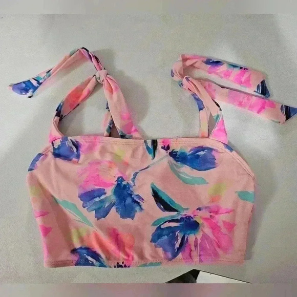 No boundaries bikini top! - Picture 1 of 3